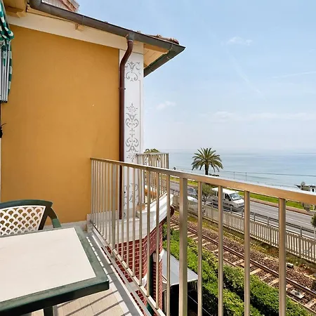 Monolocale 9 Apartment Pietra Ligure
